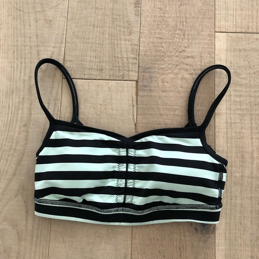 Lululemon sports bra striped